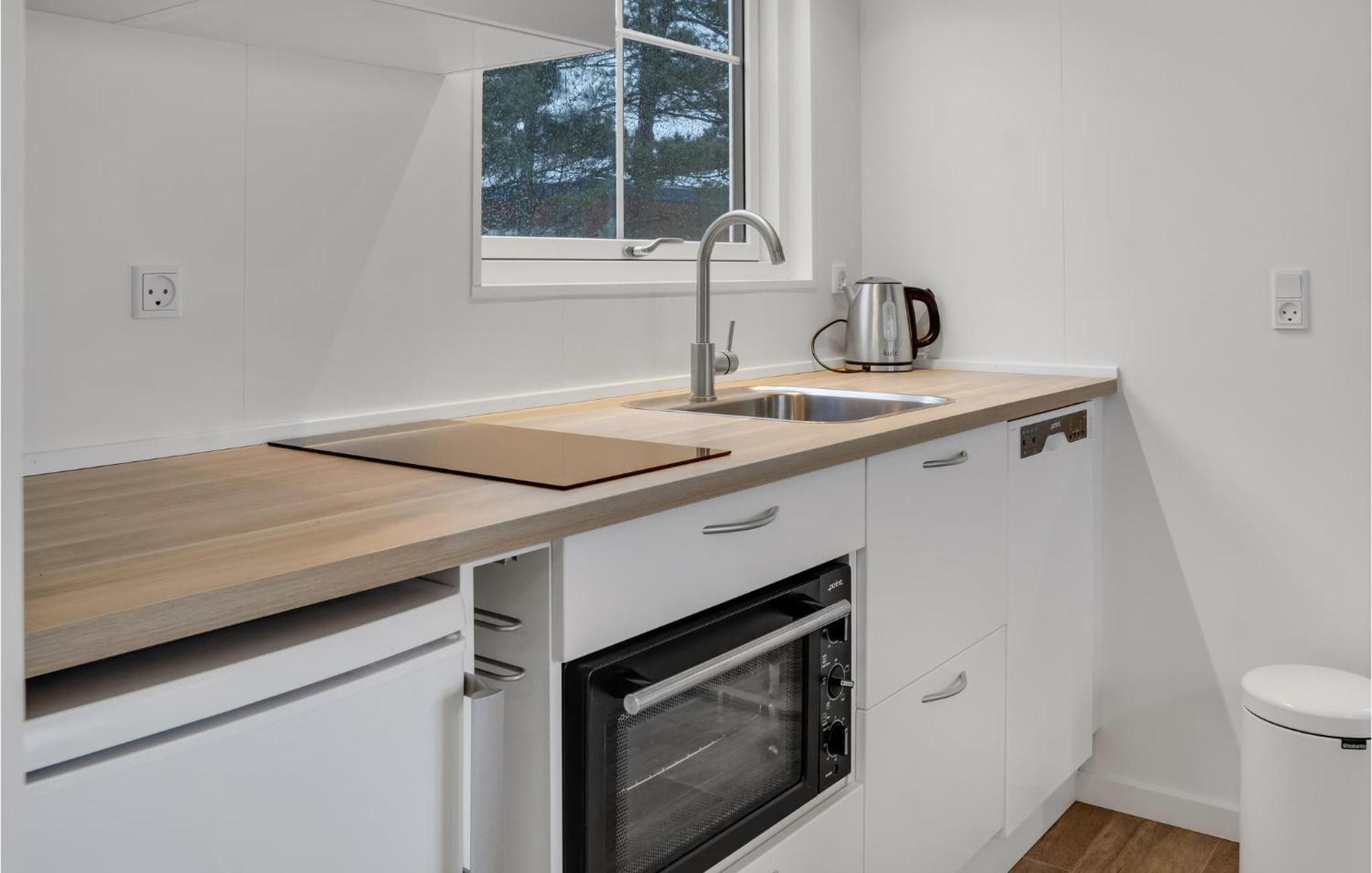 2 Bedroom Nice Apartment In Vaeggerlose Boto By Exterior foto